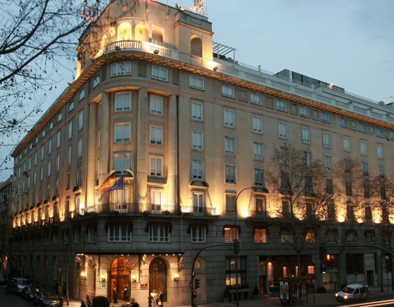 Fachada-Hotel-Wellington1